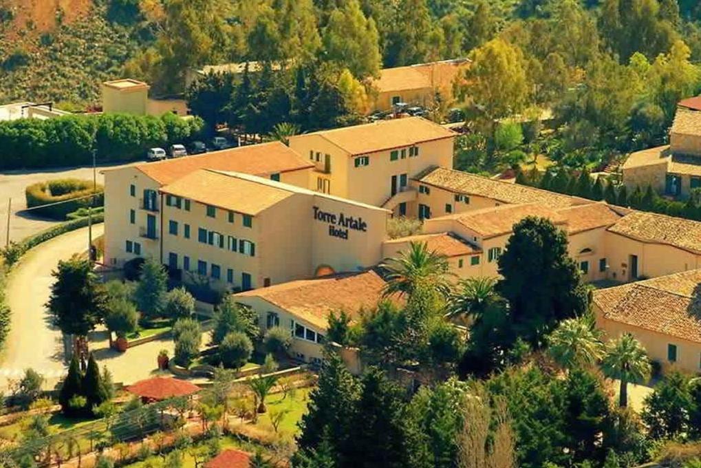 ホテル Ah Premium Borgo Torre Artale トラビーア エクステリア 写真